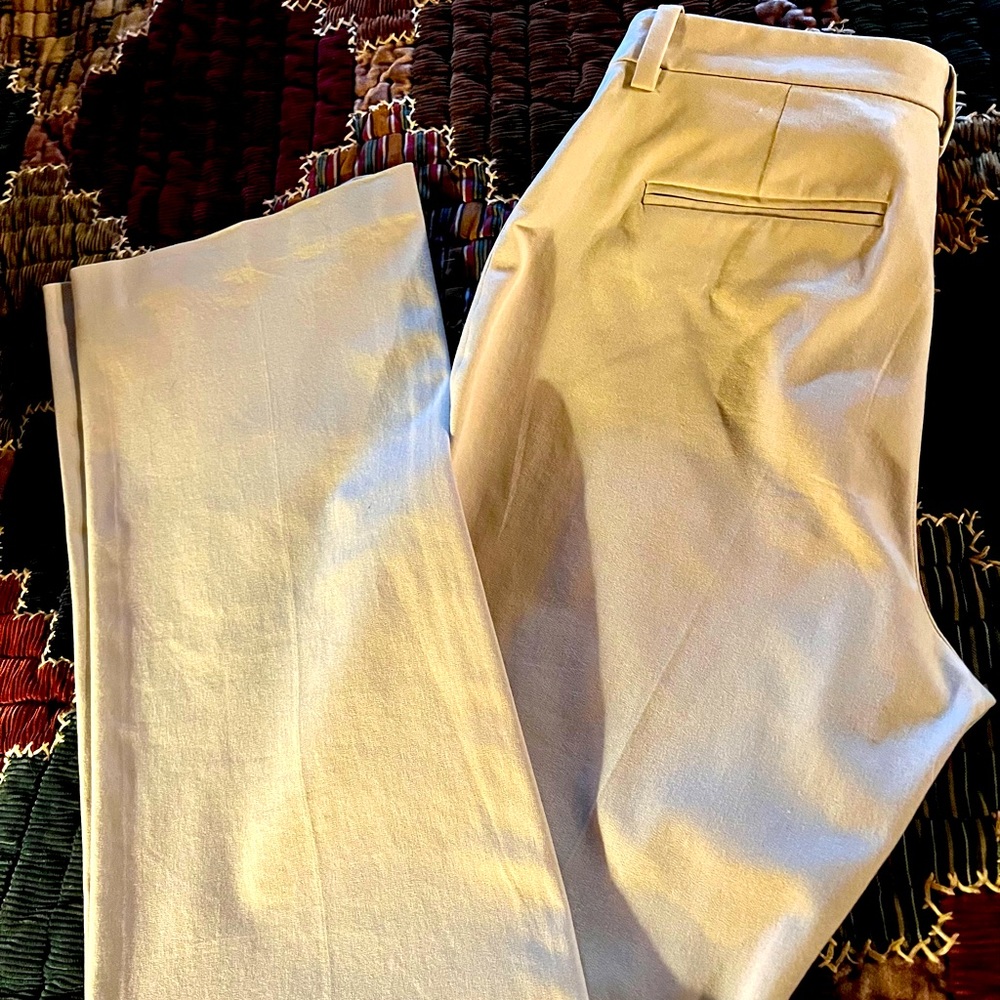 Banana Republic size 8 L khakis